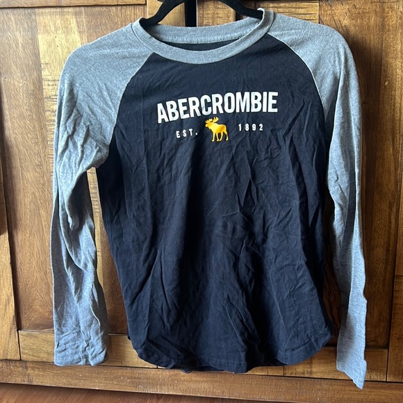 Abercrombie long sleeve T-shirt, size 13/14 kids - Picture 1 of 1